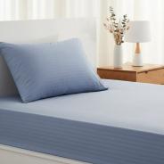 Простыня Микрофибра Страйп на резинке - Голубая лаванда 1х1 - фото